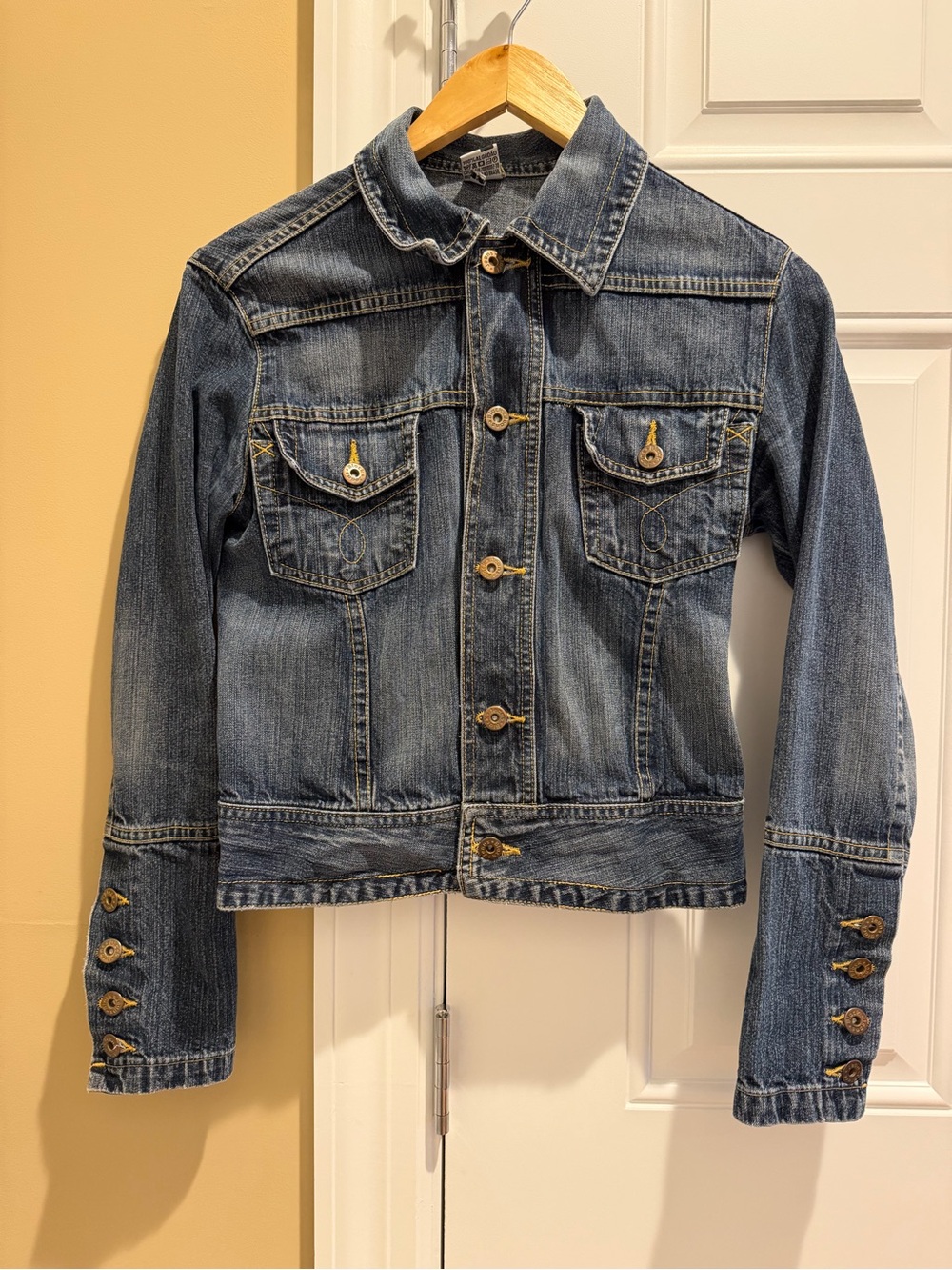 Women's Blue Denim Jean Jacket with Button-Front Detail